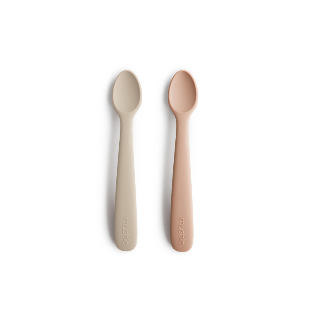 SILICONE FEEDING SPOONS (CAMBRIDGE BLUE/SHIFTING SAND) 2-PACK